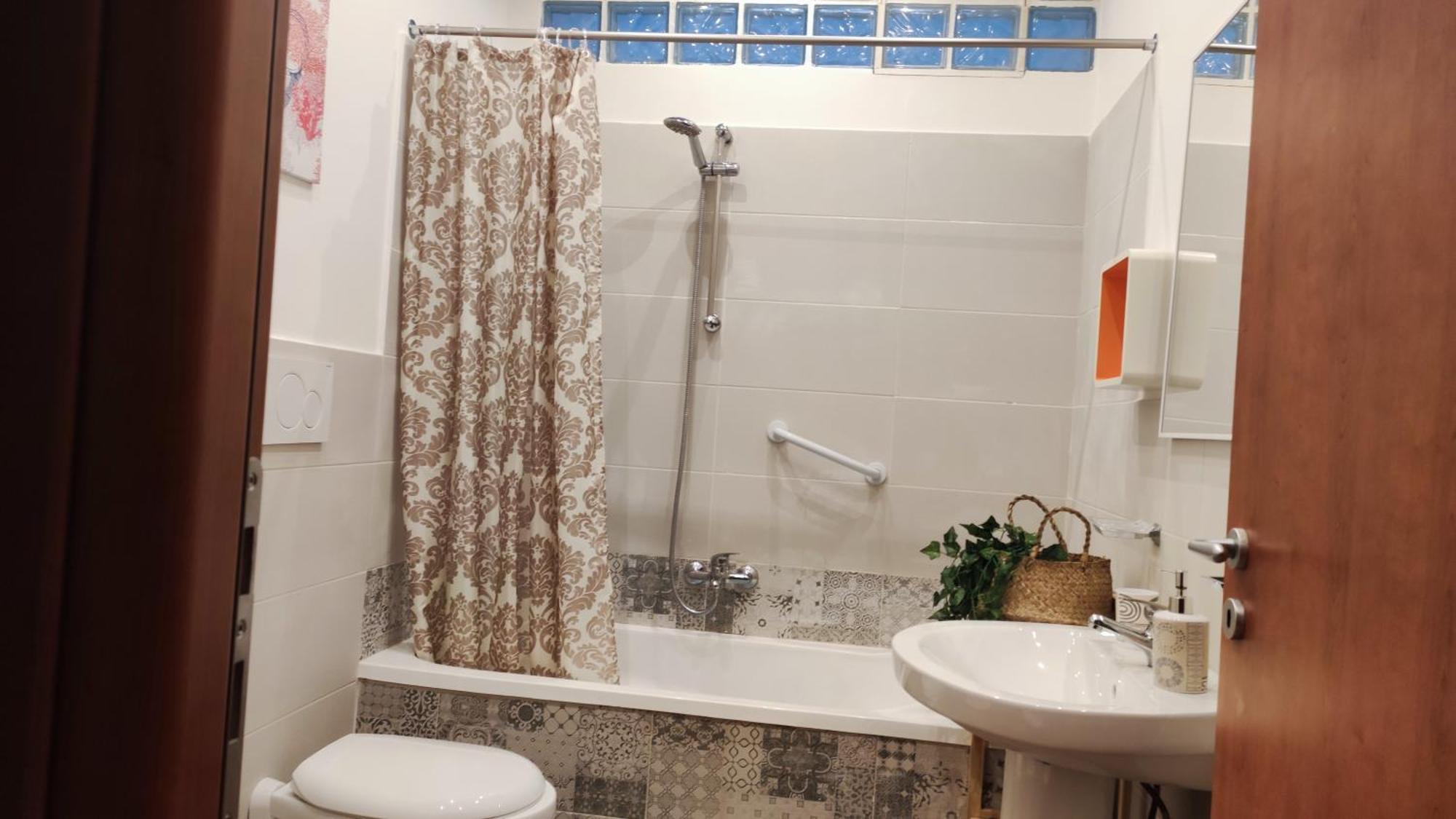 Amuni Rooms And Suite Lt Palermo Kültér fotó